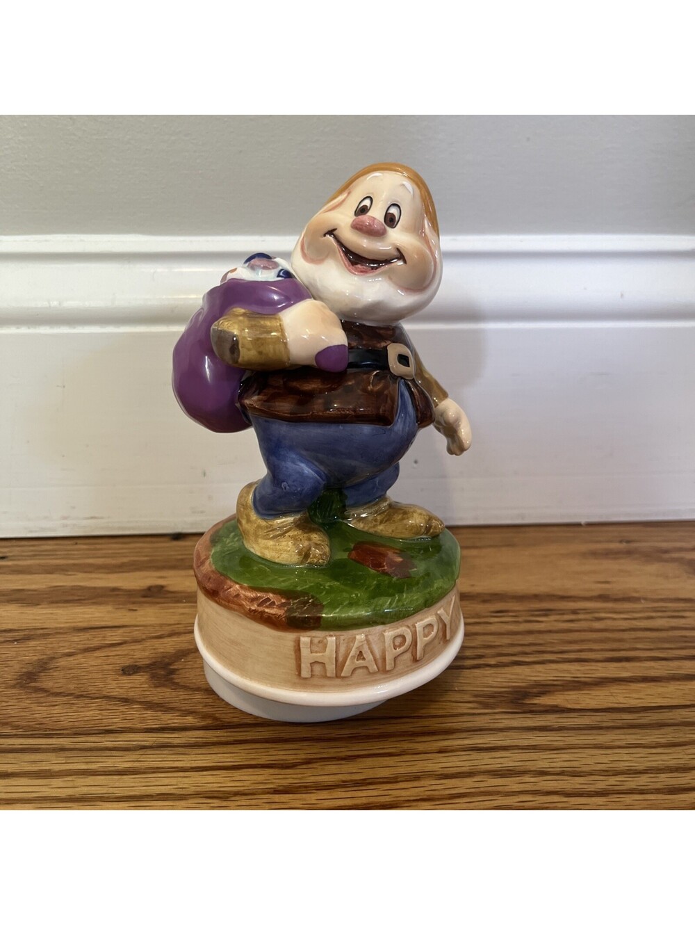 Vtg Schmid Walt Disney Snow White & Seven Dwarfs HAPPY Ceramic Music Box Figure